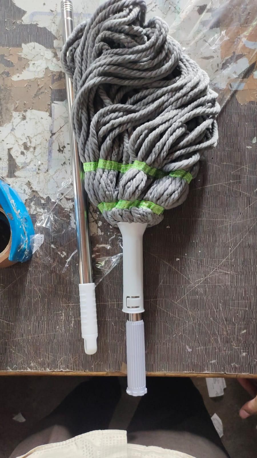 AutoTwist Easy Squeeze Self Twisting Mop