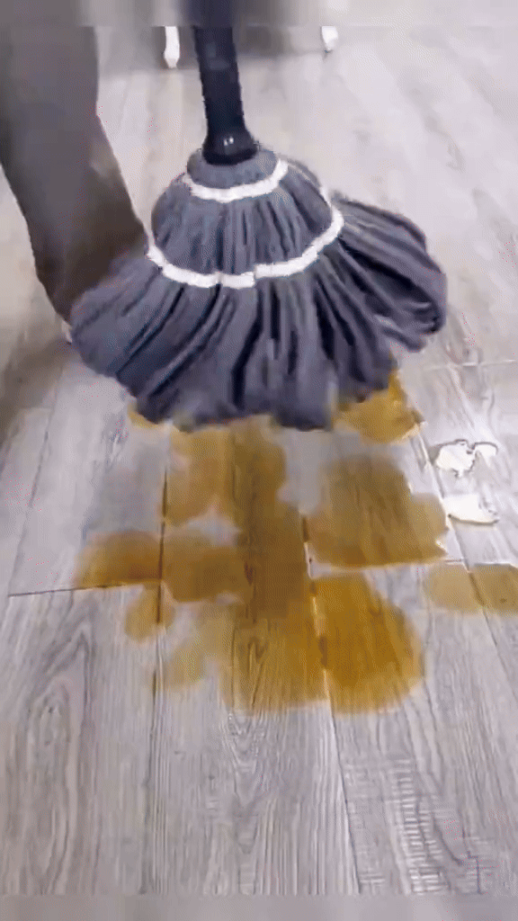 AutoTwist Easy Squeeze Self Twisting Mop